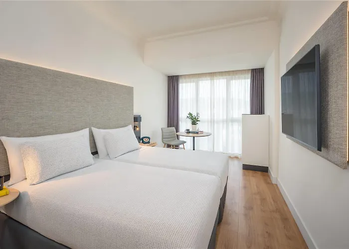 Innside By Meliá Orly 4*