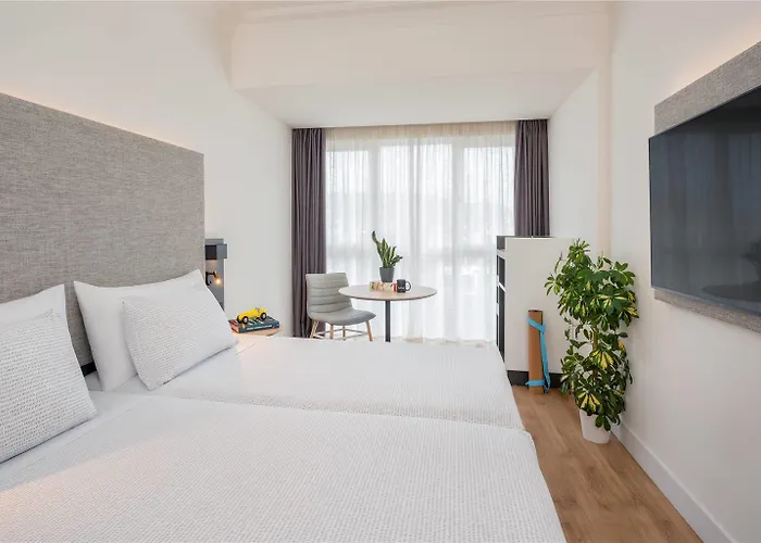 Innside By Meliá Orly 4*