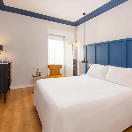 Innside By Melia Orly Otel