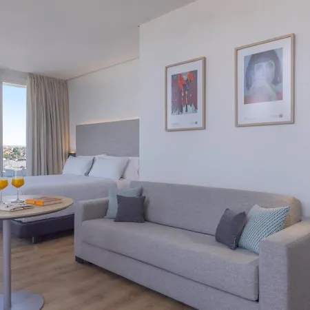 Hotel Innside By Melia Orly 4*