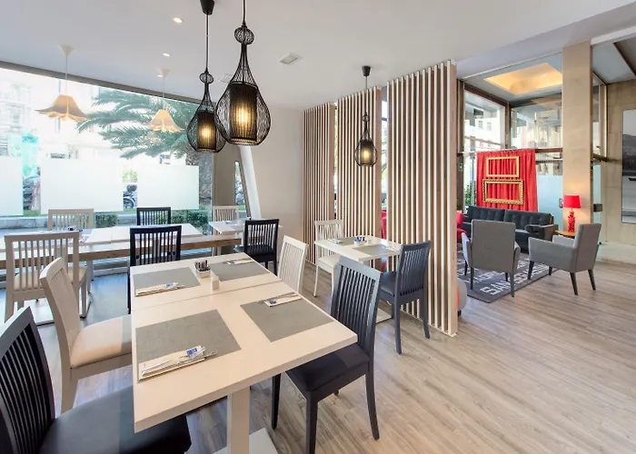 Готель Innside By Melia Orly 4*