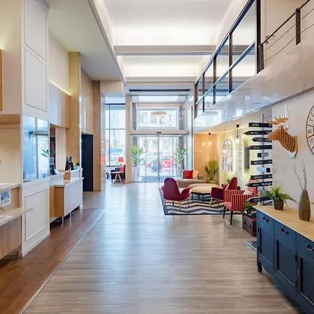 Orly, Affiliated By Melia 4*