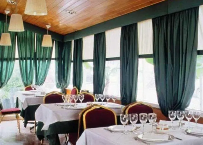 Innside Orly Ξενοδοχείο 4*